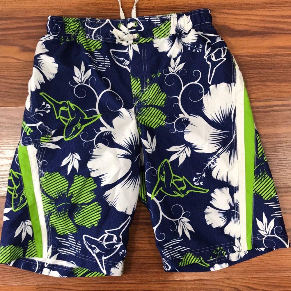 EUC zeroXposur Boys Swim Trunks